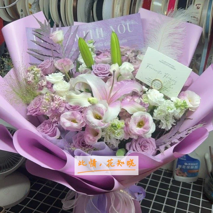 昆明医科大学第一附属医院附近花店送花实拍图