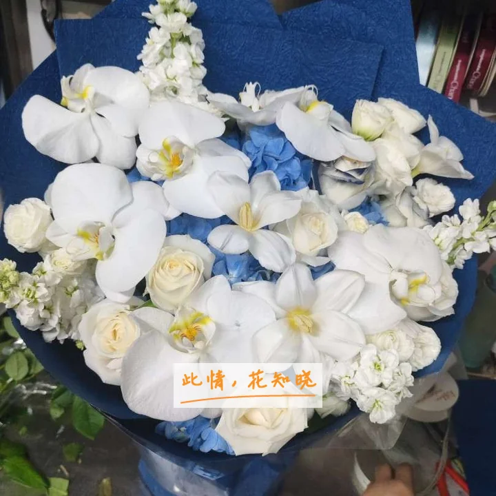 中南大学湘雅二医院附近花店送花实拍图
