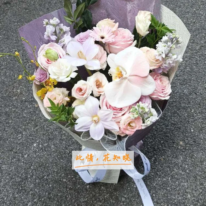 南昌大学口腔医院附近花店送花实拍图