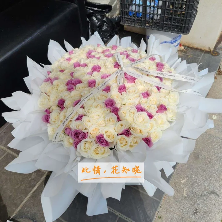 武警河南总队医院附近花店送花实拍图