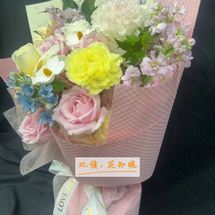 武警兵团指挥部医院附近花店送花实拍图
