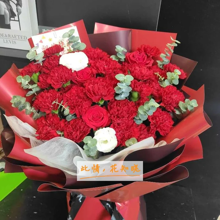 西双版纳长征医院附近花店送花实拍图