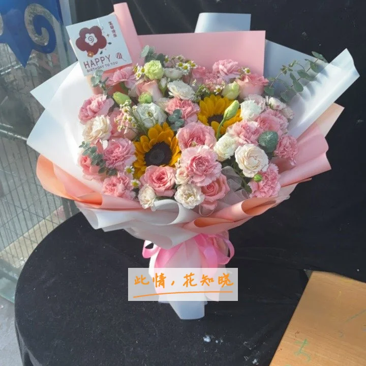 中国人民解放军第七医院附近花店送花实拍图