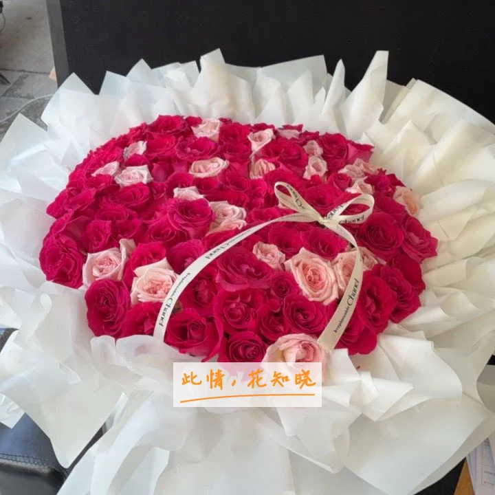中国人民解放军第一一三医院附近花店送花实拍图