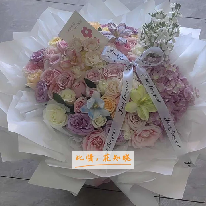 中国人民解放军第二七二医院附近花店送花实拍图
