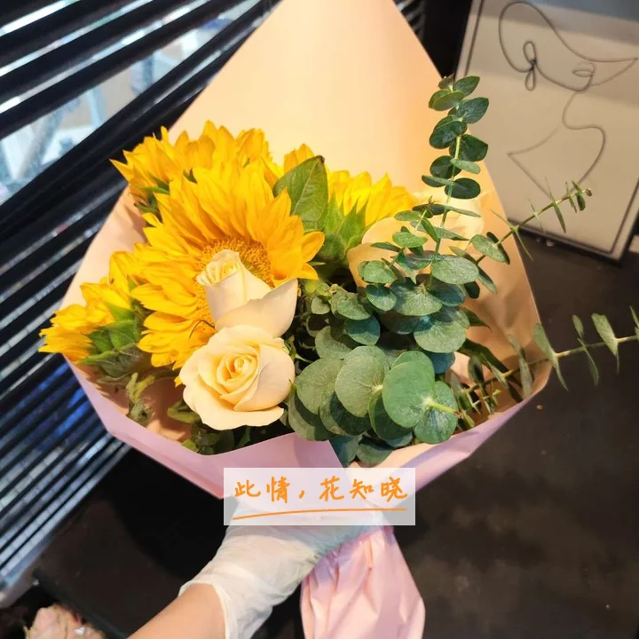 福建省龙岩市第二医院附近花店送花实拍图