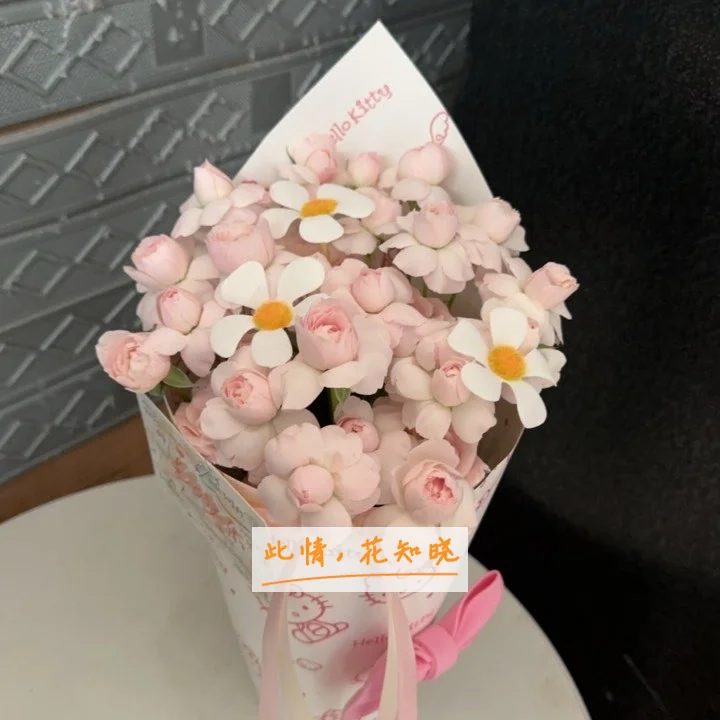 武东医院附近花店送花实拍图