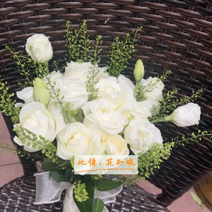 汨罗市中医院附近花店送花实拍图